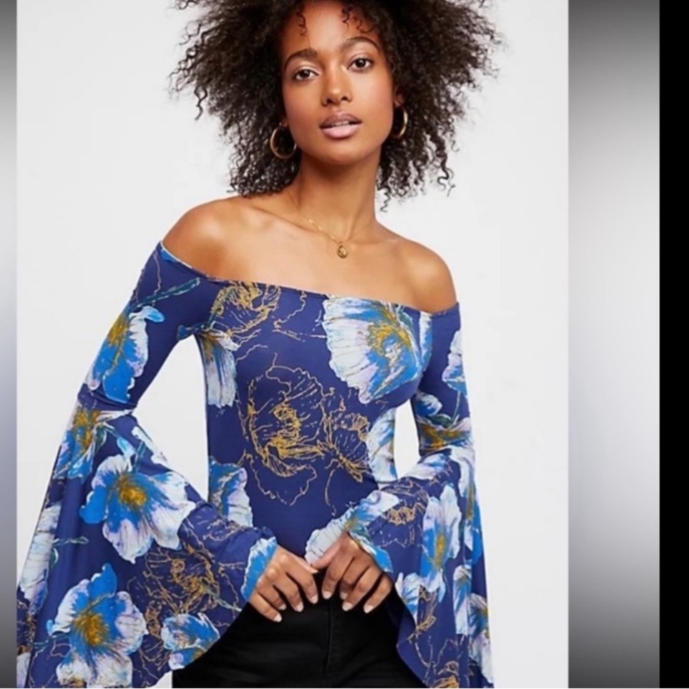 Free People We the Free navy wide sleeve blouse NWT host pick